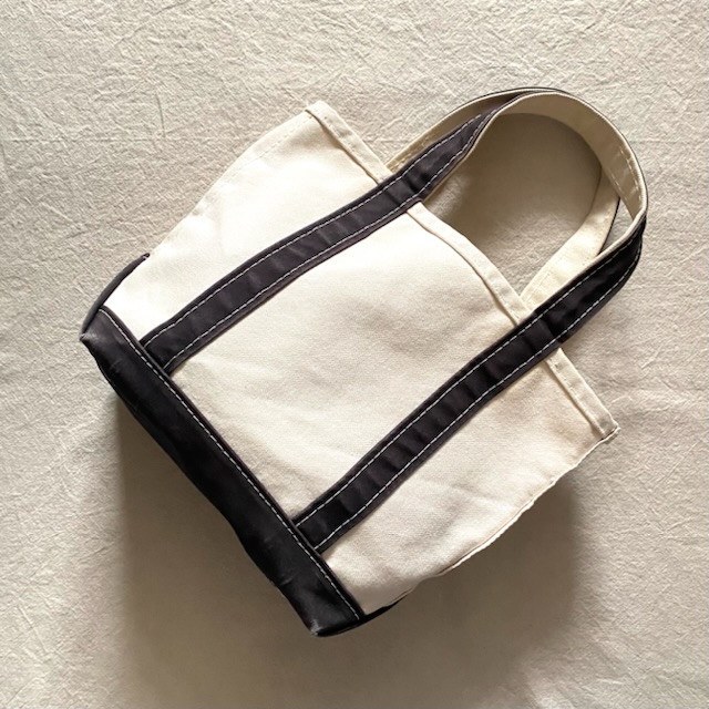 CANVAS TOTE
